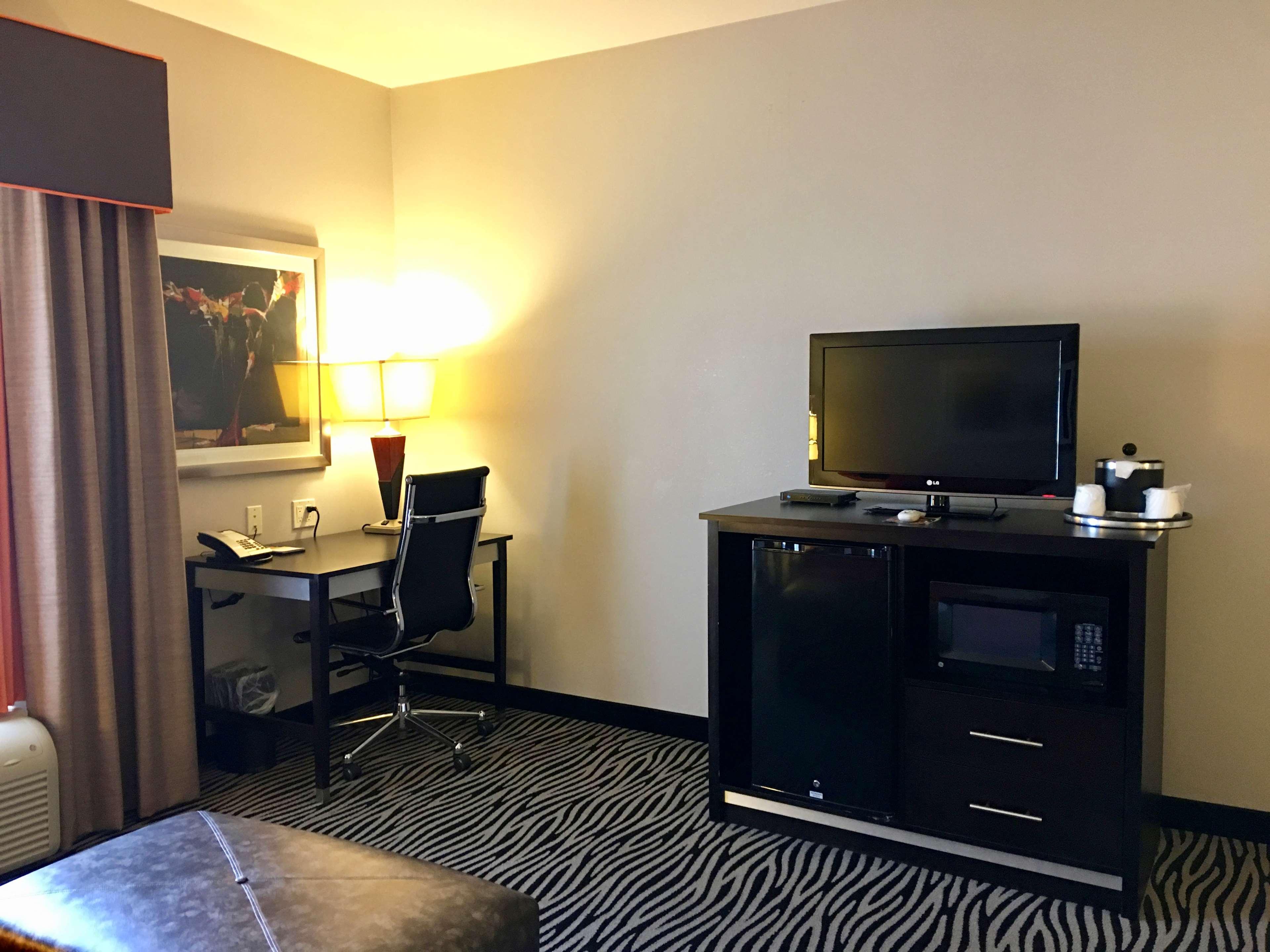 Hampton Inn And Suites Tulsa Central Zewnętrze zdjęcie