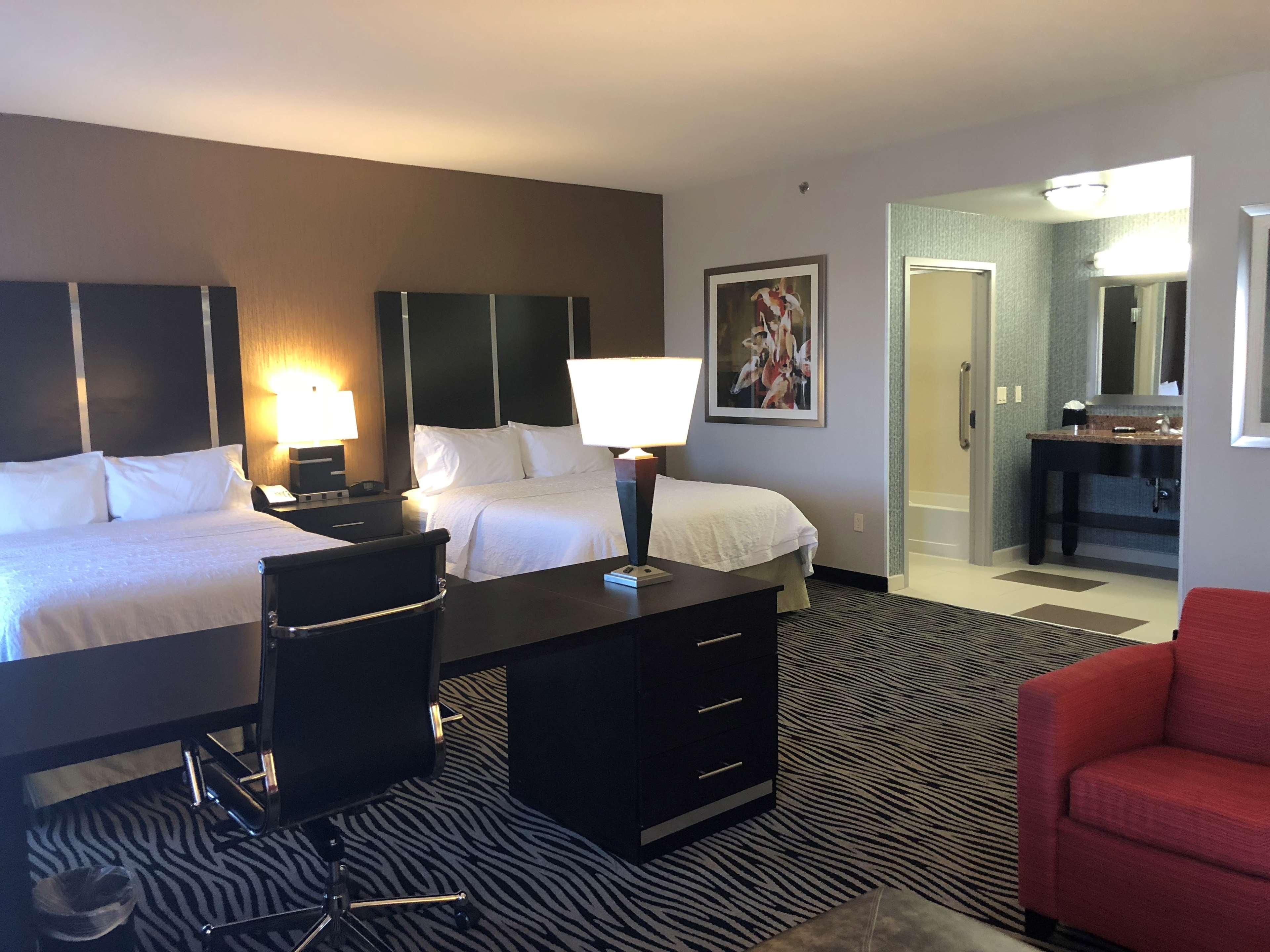 Hampton Inn And Suites Tulsa Central Zewnętrze zdjęcie