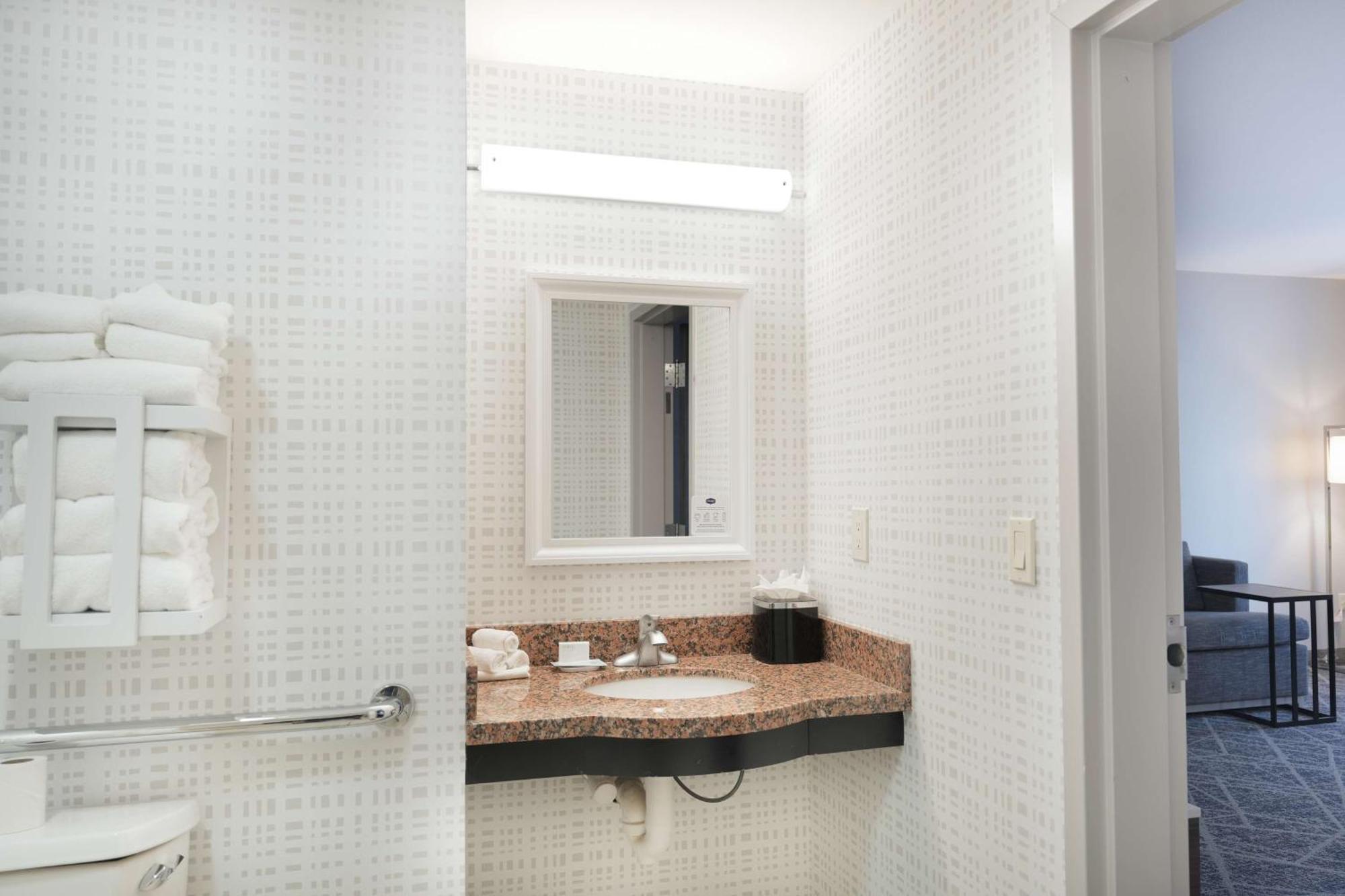 Hampton Inn And Suites Tulsa Central Zewnętrze zdjęcie