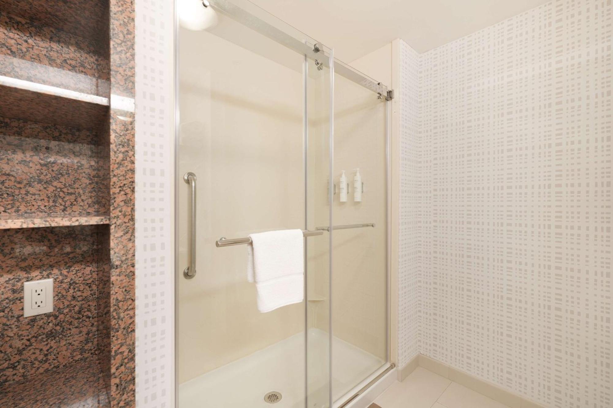 Hampton Inn And Suites Tulsa Central Zewnętrze zdjęcie
