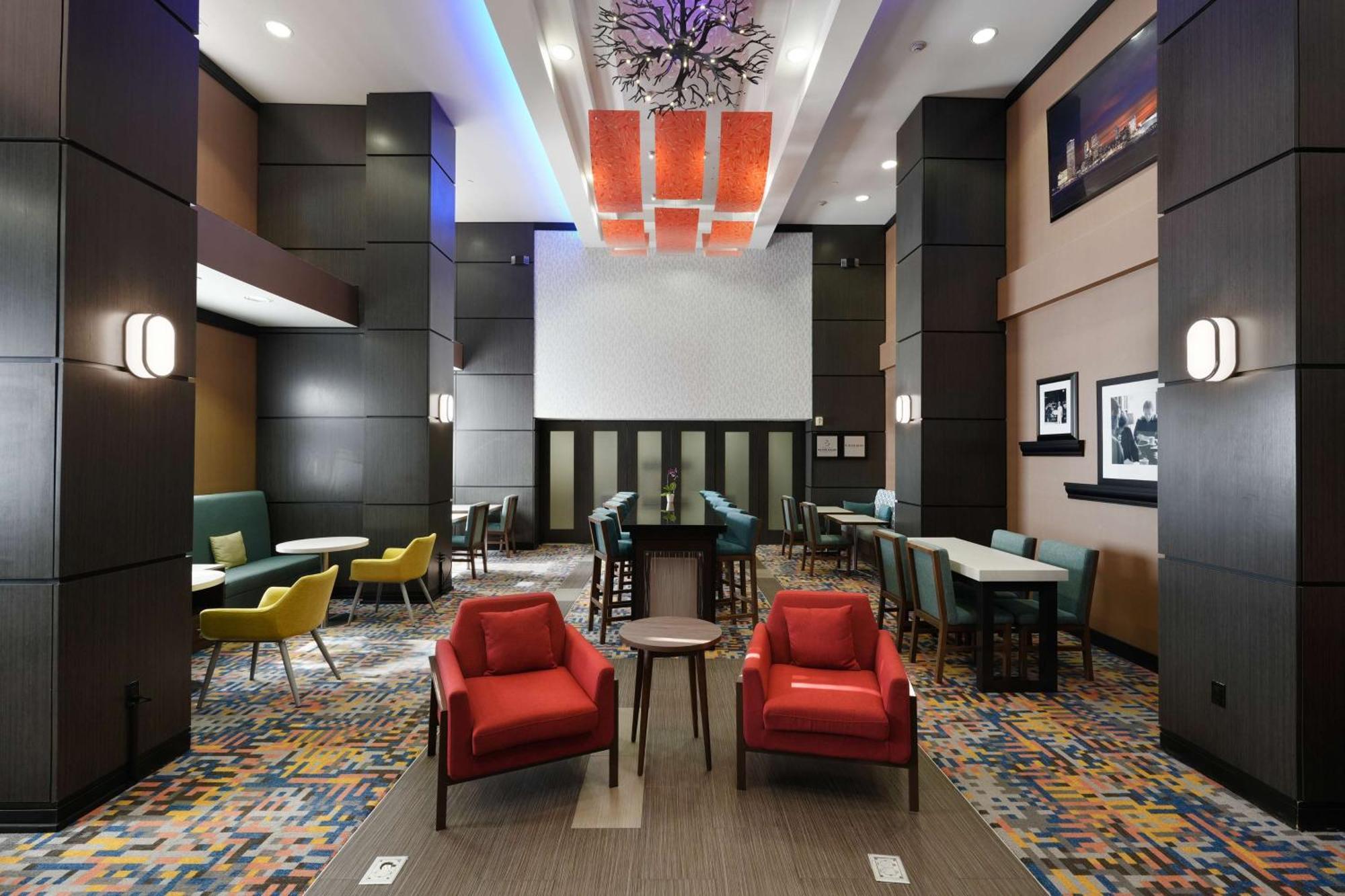 Hampton Inn And Suites Tulsa Central Zewnętrze zdjęcie